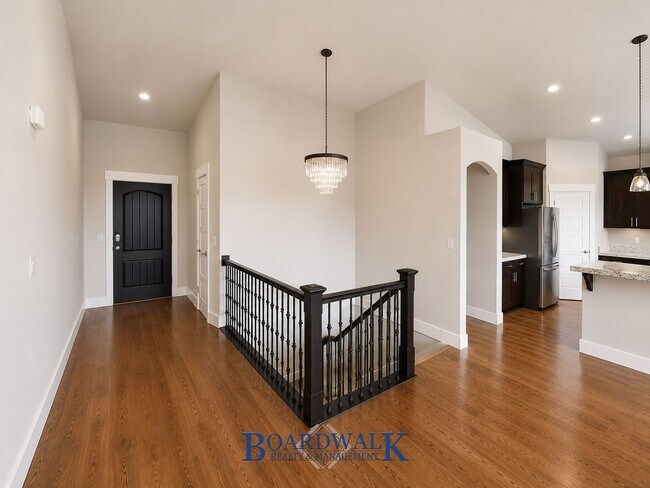 Building Photo - 793 Valley View Way