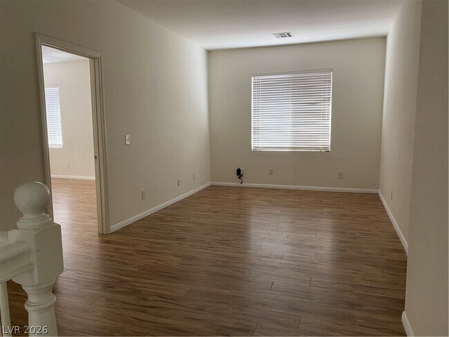 Building Photo - 10555 Lessona St