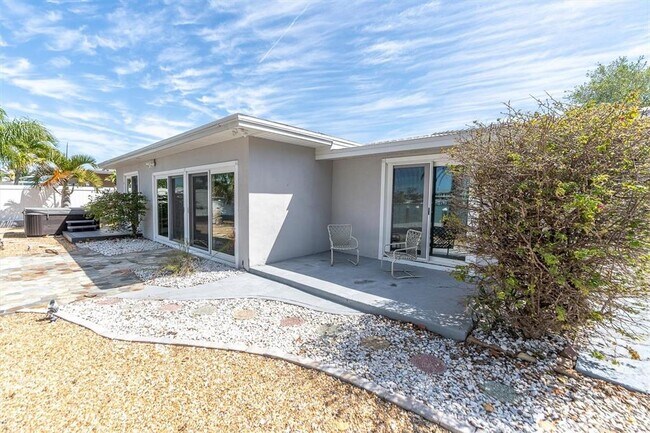 Building Photo - 9020 Gulf Blvd