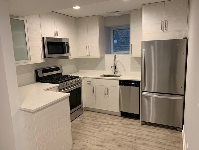 Building Photo - 3706 N Drake Ave