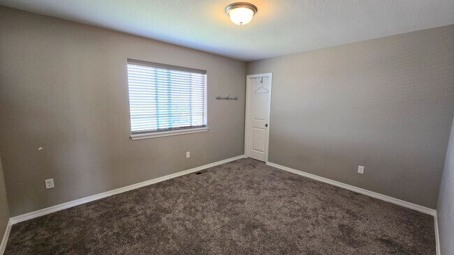Building Photo - 11101 Willmore Dr
