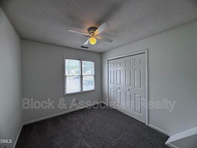 Building Photo - 4110 Kaplan Dr