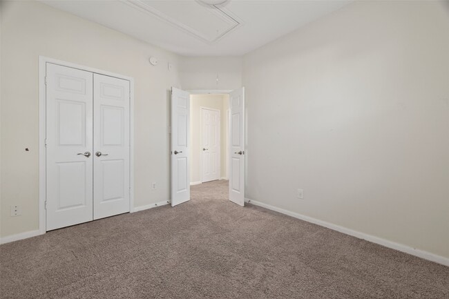 Building Photo - 12912 Kingsbridge Ln