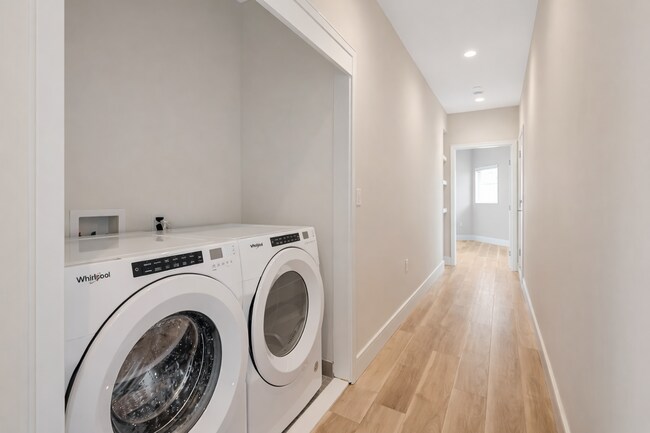 Building Photo - Grant Avenue B