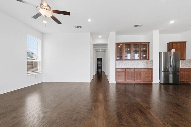 Building Photo - 1005 Ridge Runner Dr
