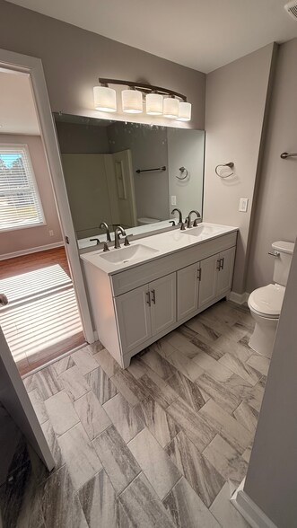 Bathroom - 1319 Peabody Dr