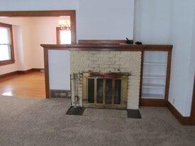 Building Photo - 1255 S 25th St