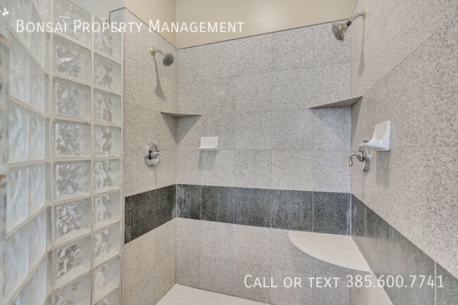 Building Photo - 11291 Palisade View Dr