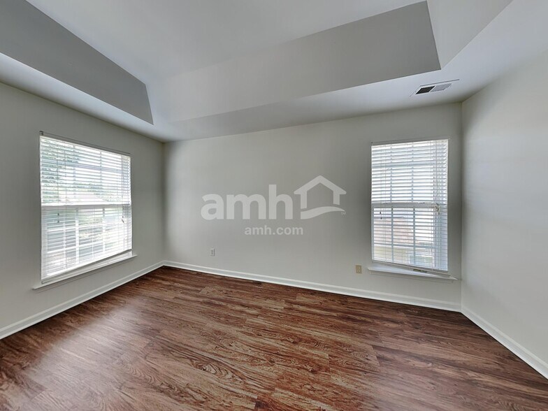 Building Photo - 7014 Honey Tree Ln