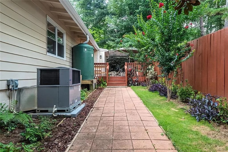 Building Photo - 2644 Valmar Dr