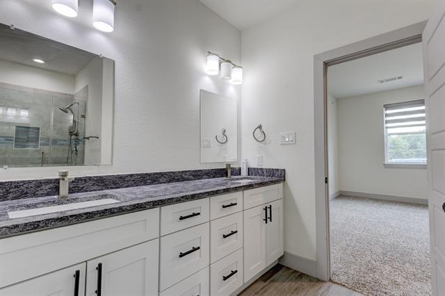 Building Photo - 6043 Rivendell Dr