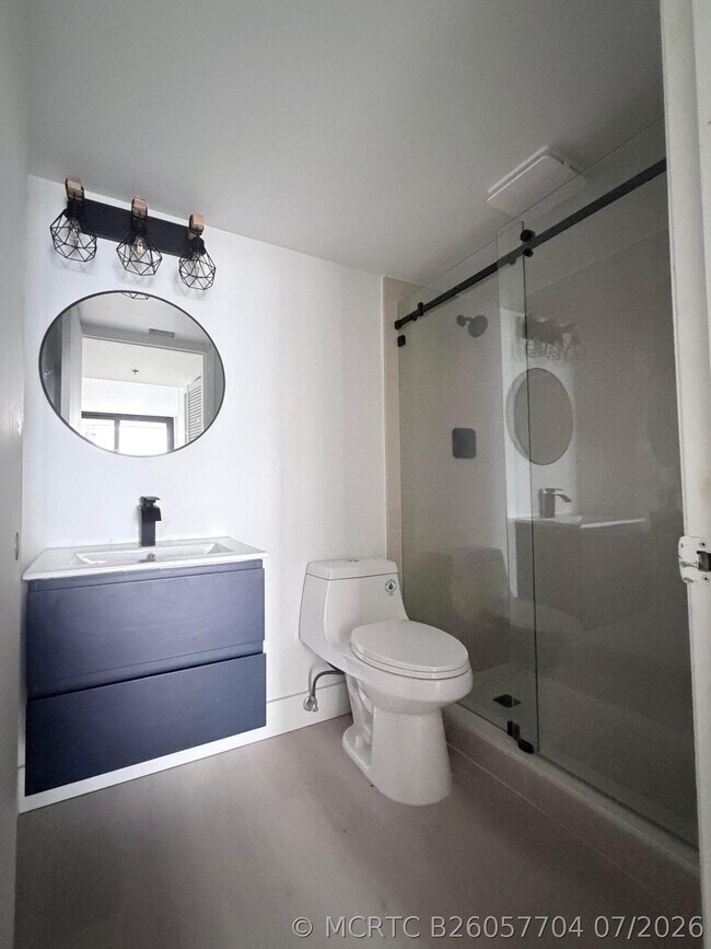 Building Photo - 540 Brickell Key Dr