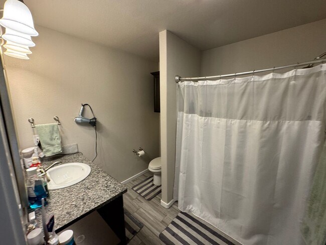 Building Photo - 3/2 in Upland Crossing Available January 2026!