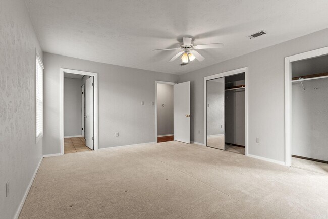 Building Photo - 102 Windwood Ln