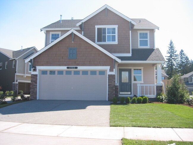 Building Photo - Spacious Modern Home