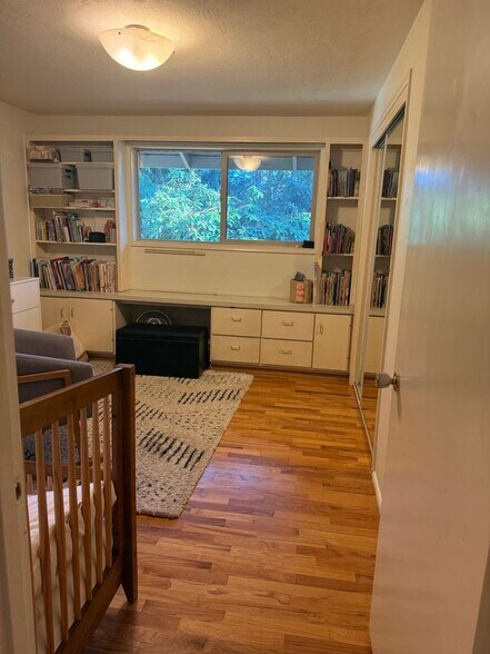 Building Photo - 610 Spencer Ct