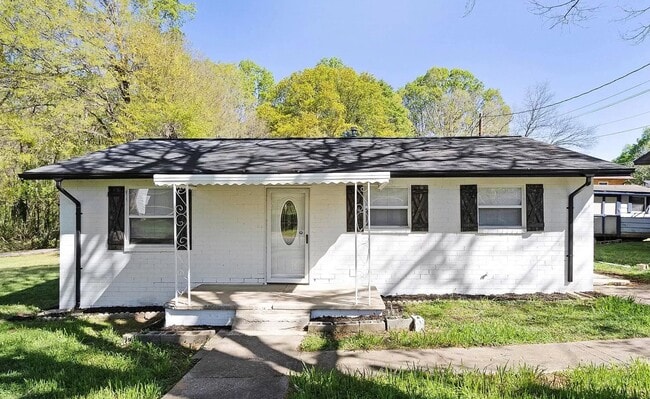 Building Photo - 611 Gardner St