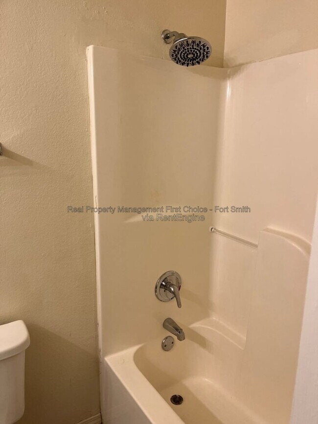 Building Photo - 3509 Price Cir