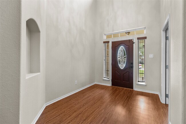 Building Photo - 3202 Dogwood Knoll Trail