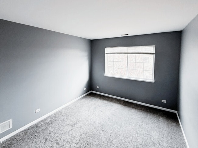 Building Photo - 3736 Munson St