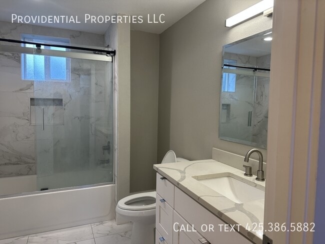 Building Photo - 10521 NE 139th St