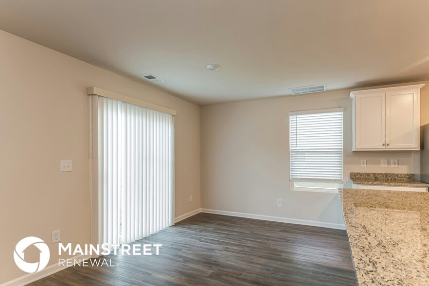 Building Photo - 364 Gourd St