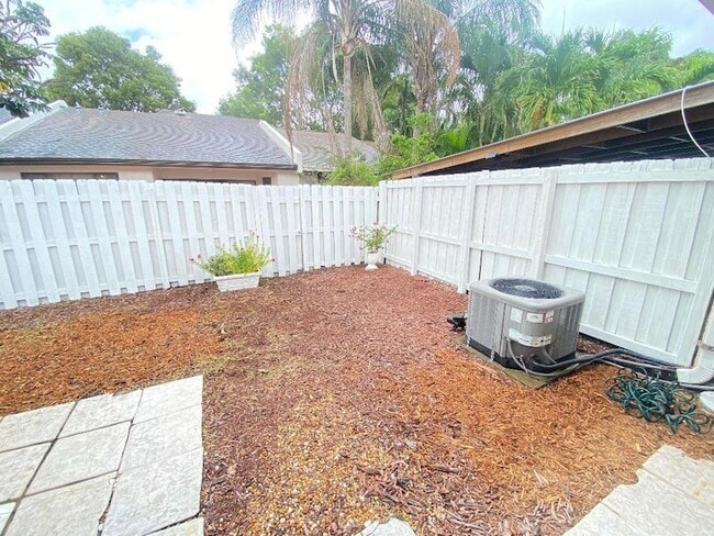 Building Photo - 6729 NW 29th Way