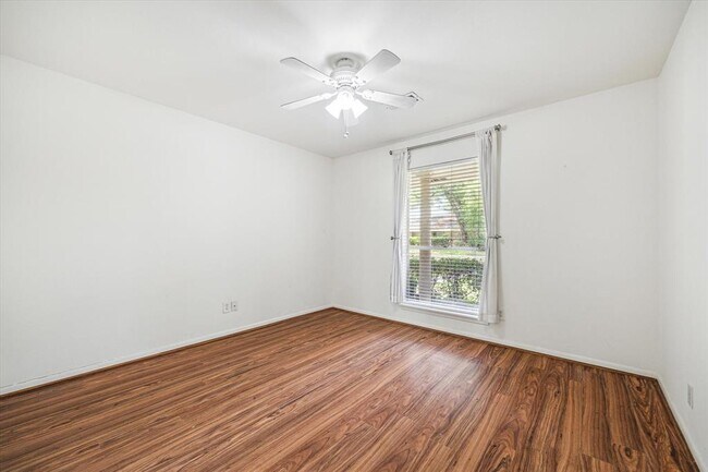 Building Photo - 5939 Rutherglenn Dr