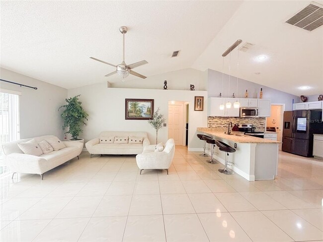 Building Photo - 503 Everest Way