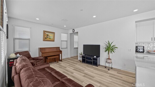 Building Photo - 16282 Meadowhouse Ave