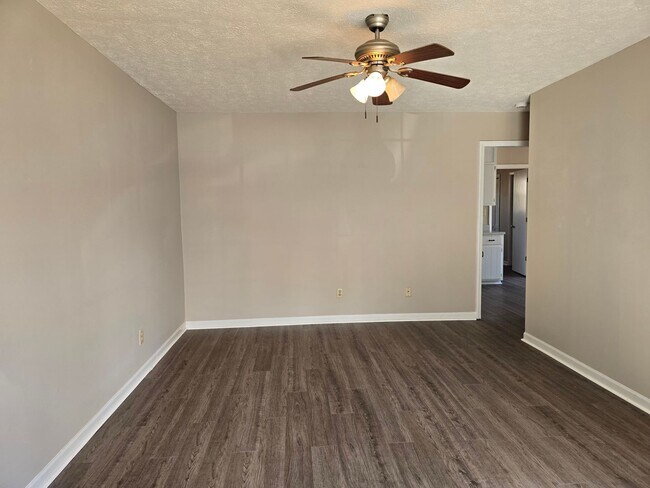 Building Photo - Conifer Ring #1 A&amp;B