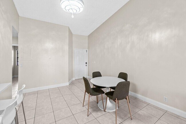 Building Photo - 3190 Leewood Terrace