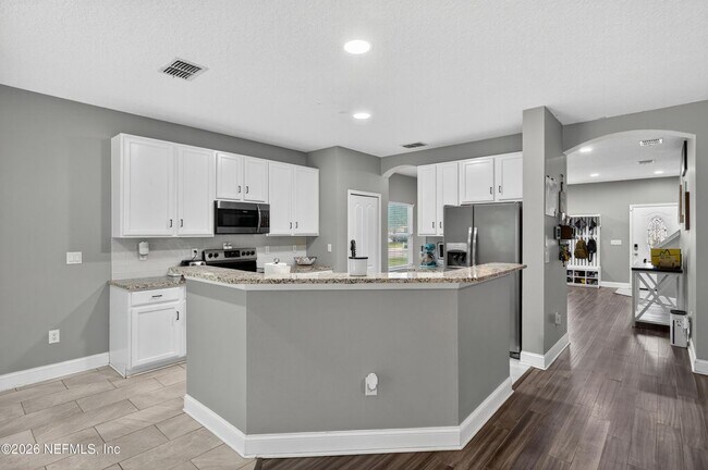 Building Photo - 2038 Creekmont Dr
