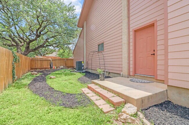 Building Photo - 14216 Indian Woods