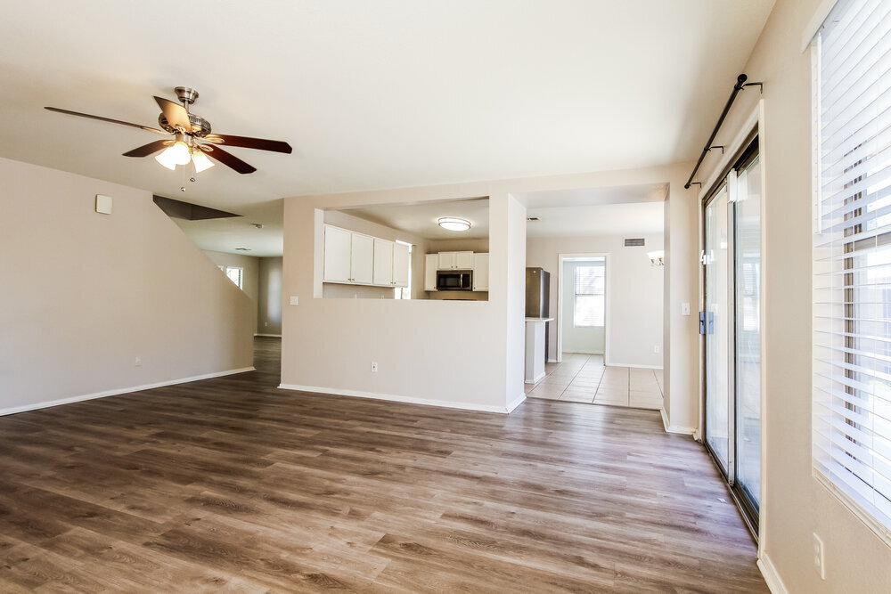 Building Photo - 4614 N 92nd Ln