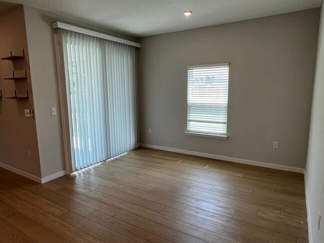 Building Photo - 3BR/2BA Home for Rent: Available Immediately
