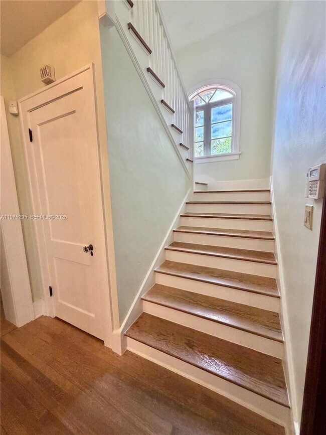 Building Photo - 1222 Ferdinand St