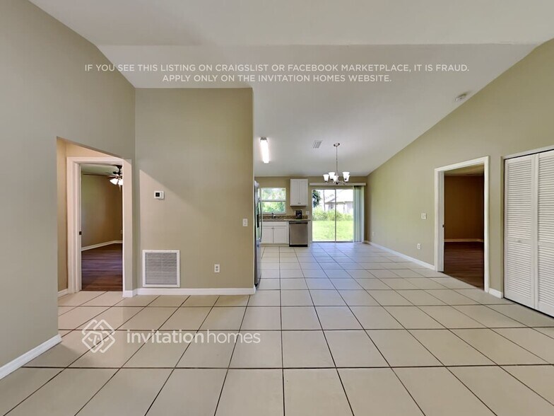 Building Photo - 4409 Palisades Ave