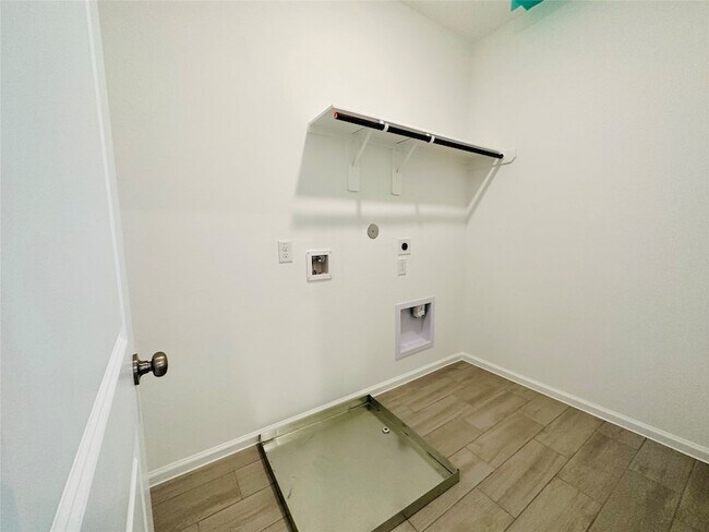 Building Photo - 4143 Champlain Wy