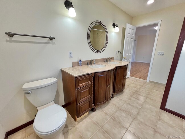 Building Photo - 51 Emmett Terrace