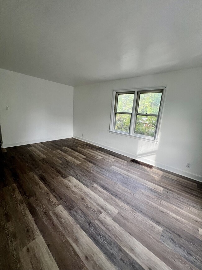 Building Photo - 2861 Horseshoe Pike