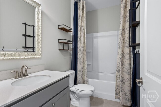 Building Photo - 241 Ridgewood Park Dr S