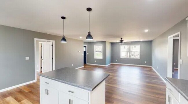 Building Photo - New 3-bedroom home!