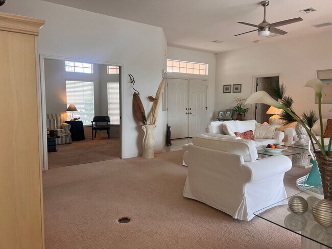 Building Photo - 2BR+Office with sleeper/2BA Single Family ...