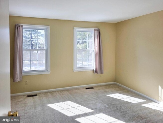 Building Photo - 20559 Strath Haven Dr