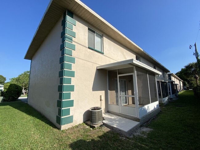 Building Photo - 1880 Murrell Rd