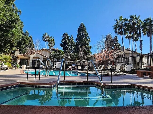 Building Photo - 3508 Paseo De Los Americanos