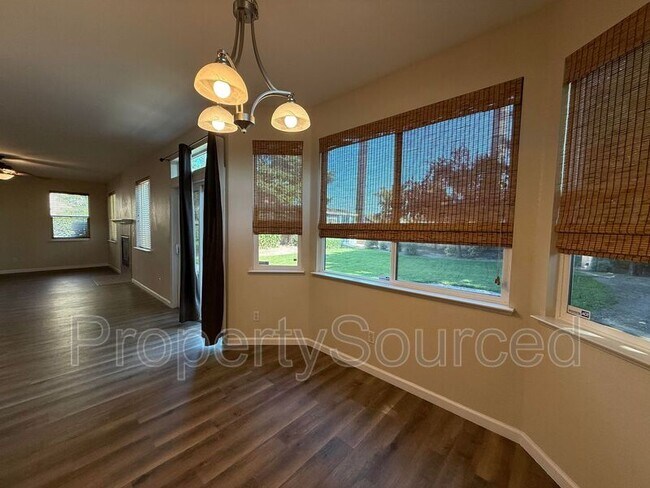 Building Photo - 2080 Picadilly Ct