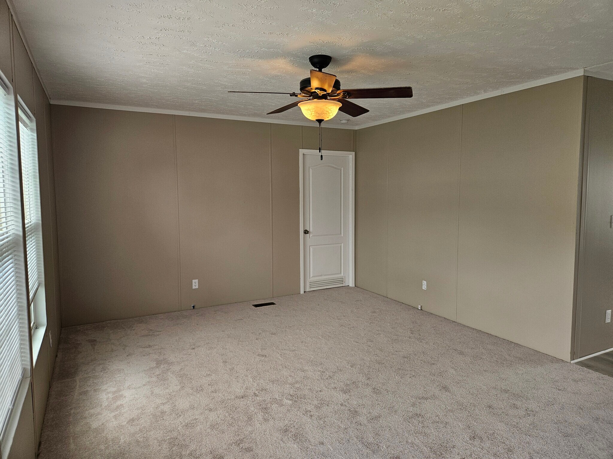 Building Photo - 89 Lynnwood Cir