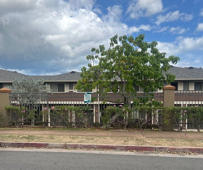 Building Photo - 2 Bedroom / 2.5 Bath Condo with 1 car gara...